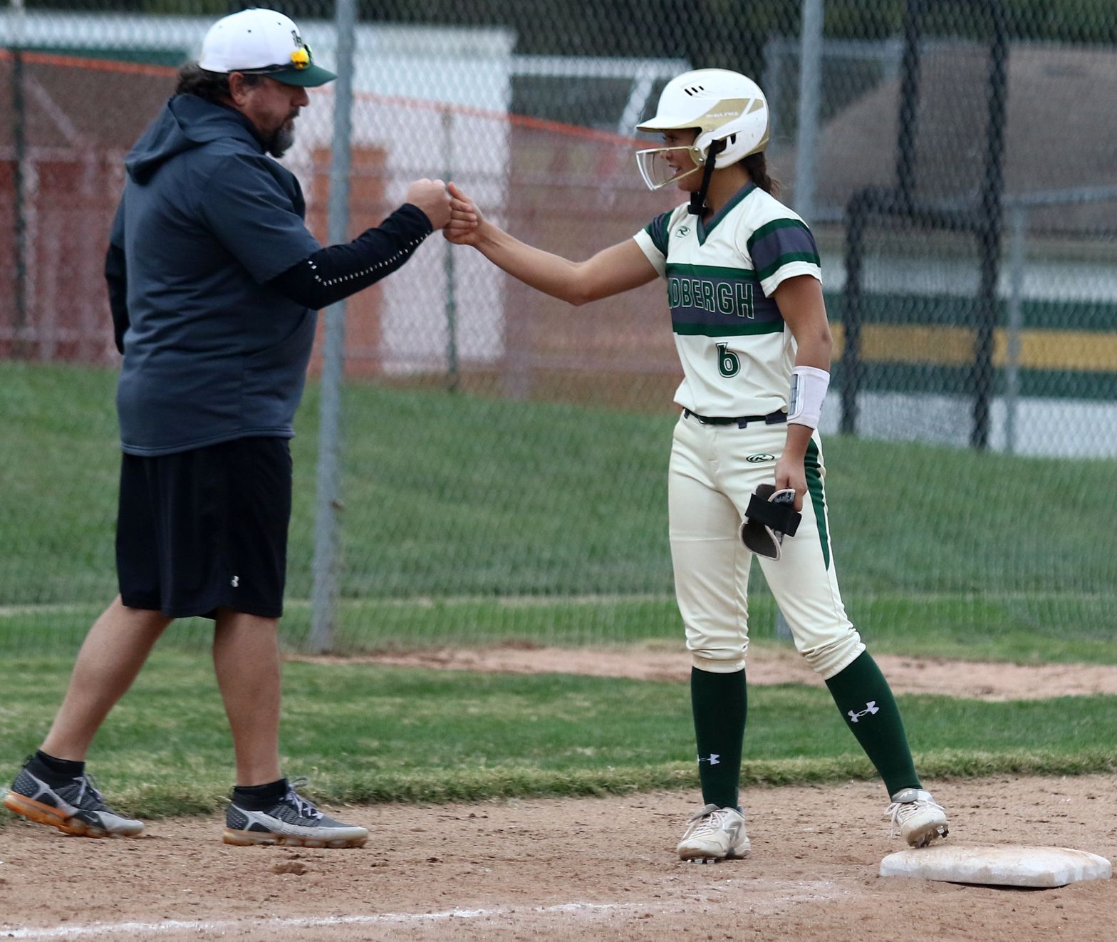 Fox vs. Lindbergh softball